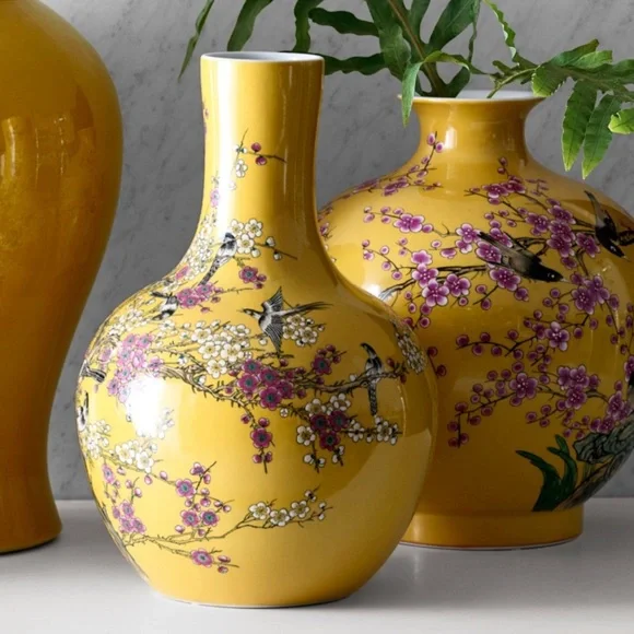 Williams of Sonoma Gourd floral Yellow Vase - Picture 3 of 4